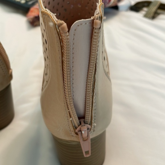 Rampage boot 6 1/2 tan - Picture 4 of 6